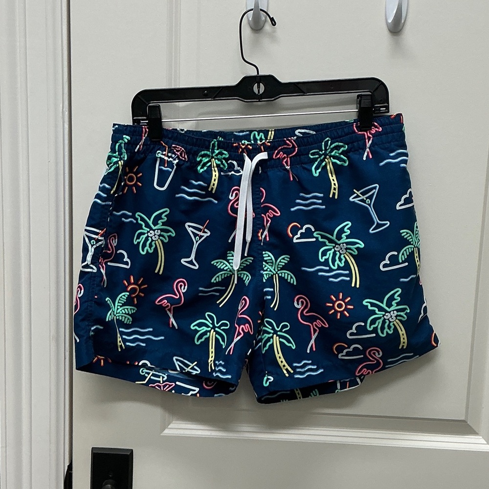Chubbies Navy Neon Lights Tropical Print Men's Shorts. Size Small
